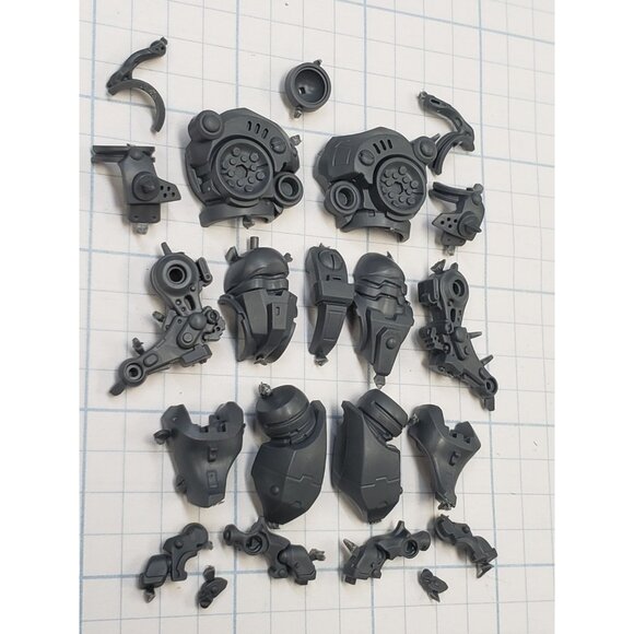 Warhammer 40k Tau Empire Bits Commander Farsight Crisis Suit Torso Legs Set #01 - Picture 4 of 8